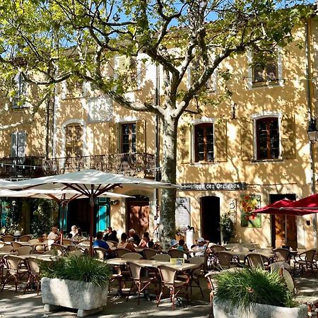 Au Coeur Du Village Provencal Туртур Екстериор снимка