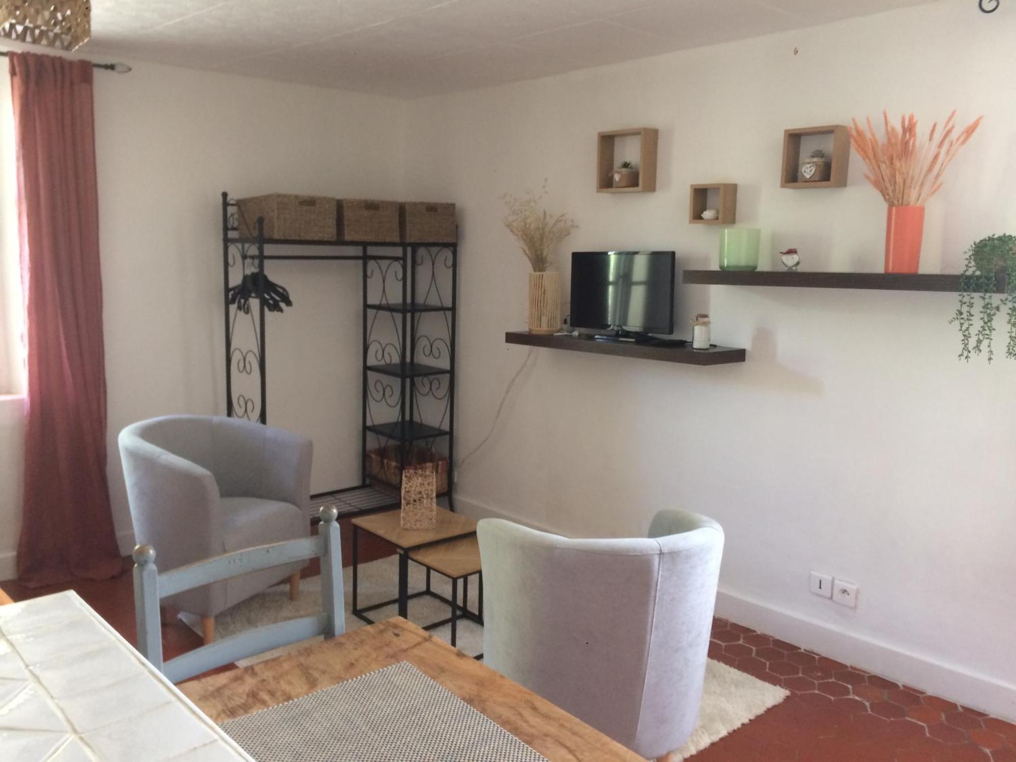 Au Coeur Du Village Provencal Туртур Екстериор снимка